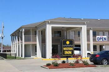 Western Inn Gonzales Exterior photo